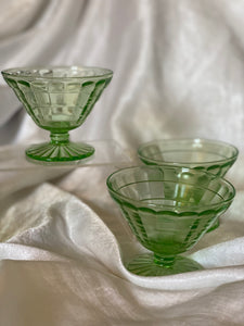 Lime green Depression glass sherbet dessert footed cups